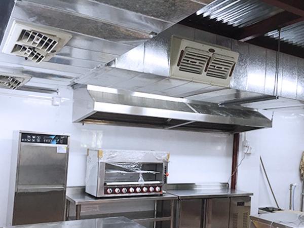 不銹鋼廚房設備的保養